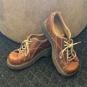 VTG Dr. Martens Oxford Shoes Womens US 7 Brown Chunky Daisy Flower Y2K 12283